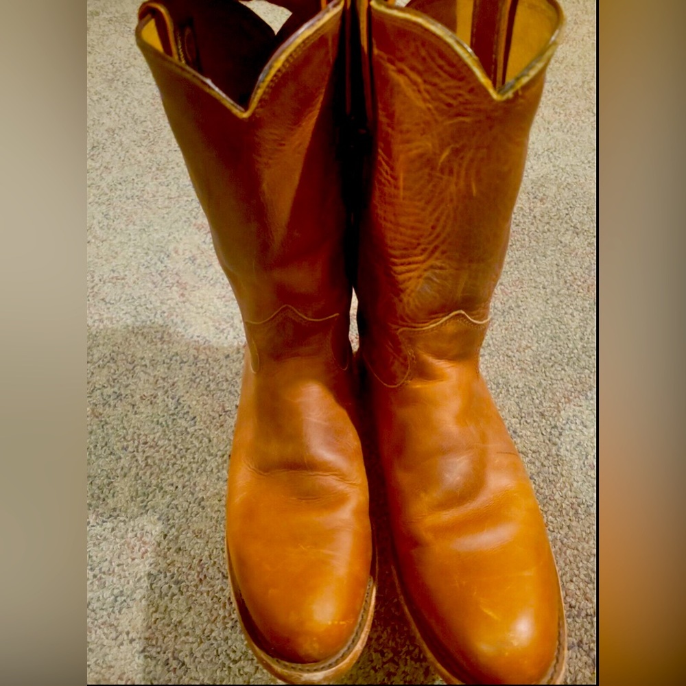 Original Chippewa “Renegade Roper “ boots. Women’s 11 or men’s 8-9